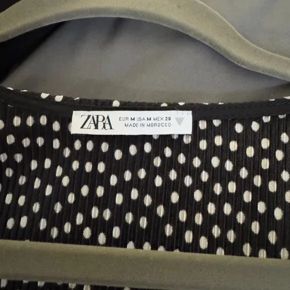 Zara | EUC Polka Dot Long Sleeve Chiffon Blouse in Black/White Size Medium - Picture 5 of 5
